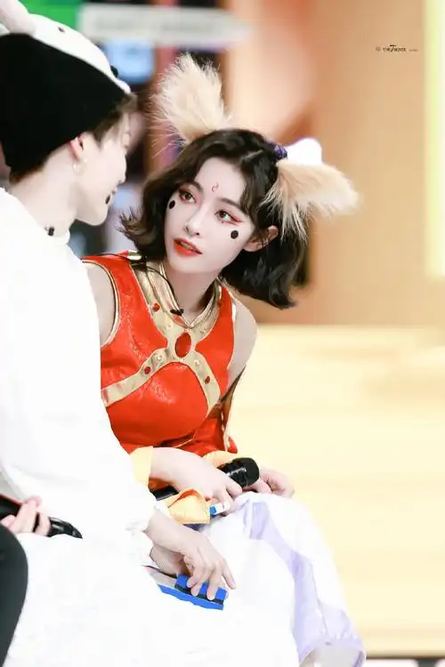 许佳琪非日常派对第八期站姐图