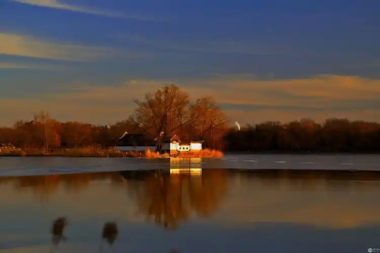 夕阳映照圆明园—福海《蓬岛瑶台》