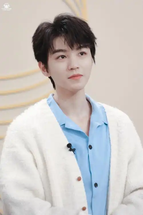 王俊凯超话#王俊凯2022敢拼一定寅##王俊凯新粉指南#【行程篇之2月】