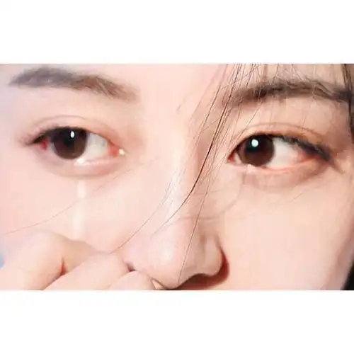 女生头像流泪眼睛