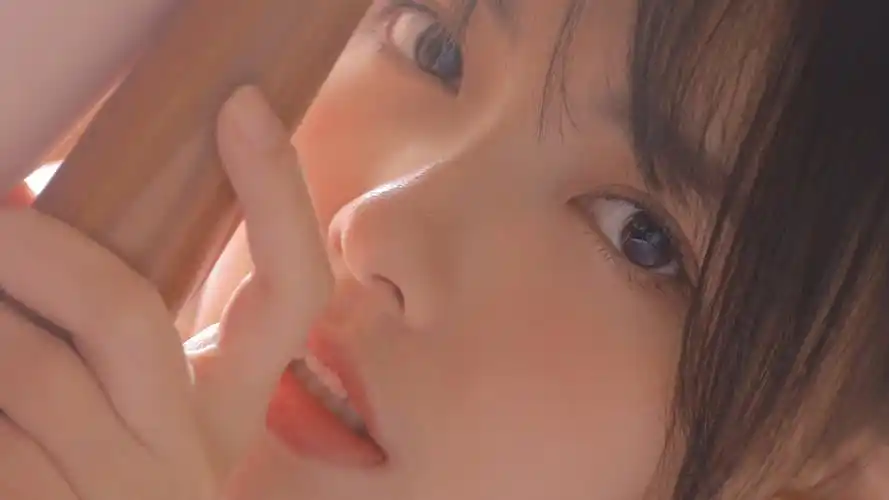 作者:尔露公子元气壁纸>电脑静态壁纸>电脑美女静态壁纸>恬静可爱美女