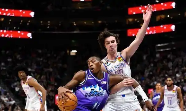 塔克|柯林斯|犹他爵士队|篮网险胜老鹰_网易订阅