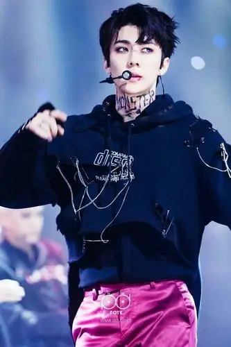 吴世勋 exo monster打歌