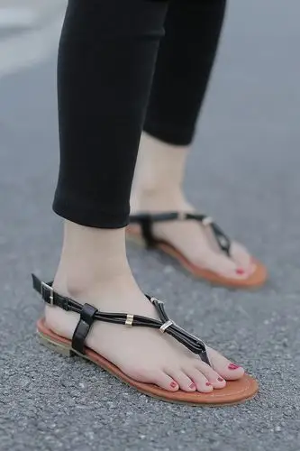 【superelephant】简约夹趾凉鞋