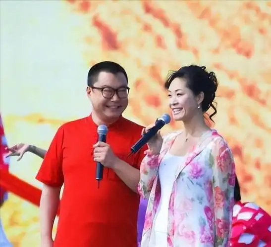 于文华与尹相杰合体直播被举报网友别那么善良远离污点艺人