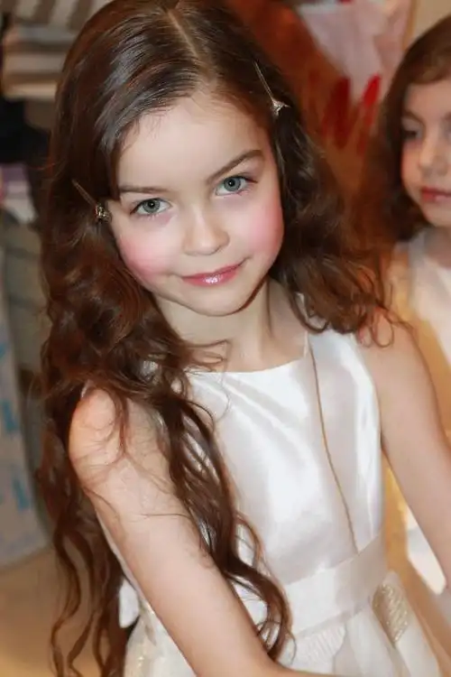 全球最美小女孩有些人随便长长就是仙女看完不生女儿算我输