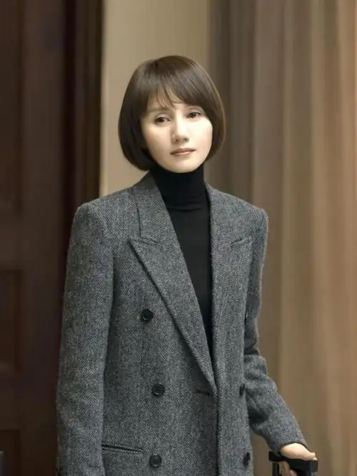 看了袁泉冬天穿搭!