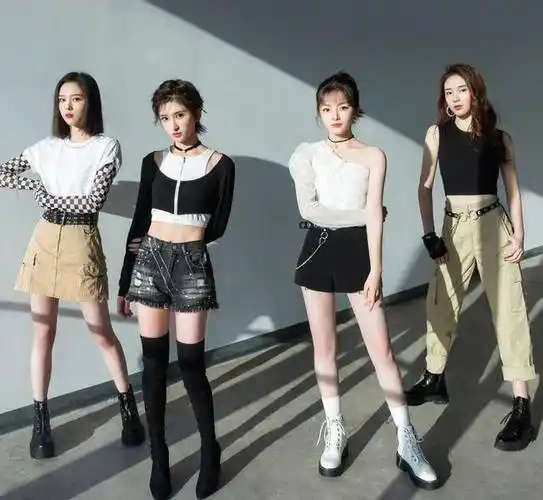 原创青2嘉行训练生镜头被删杨幂亲自发博拉票粉丝却怒骂嘉行