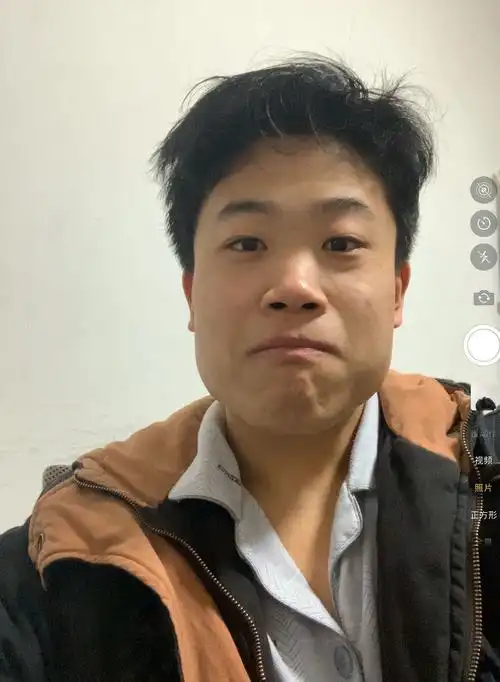 你见过塌鼻子的帅哥吗