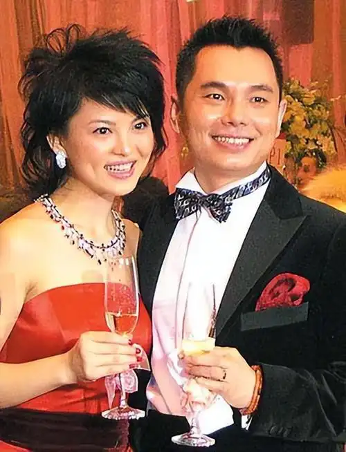 离婚16年后,李湘和李厚霖过上了相反的人生