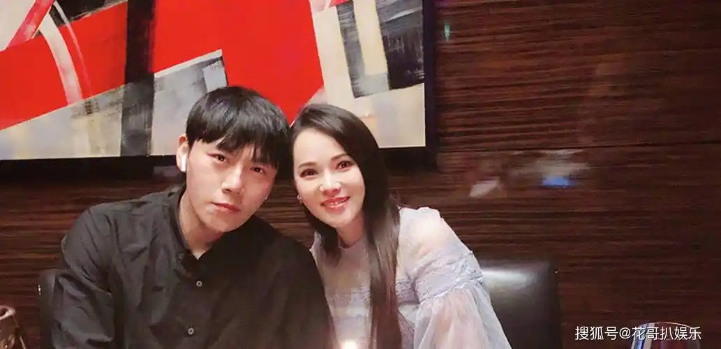 伊能静发布流泪视频,配文意有所指,网友猜测她和秦昊发生了婚变_问题