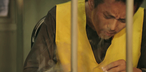 烈日灼心邓超抽烟憔悴gif动图_动态图_表情包下载_soogif