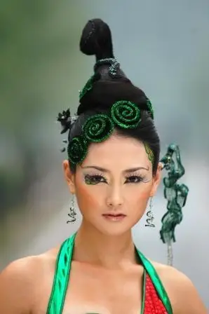 谢兰出演的紫玉不会老,不会死,彻头彻尾的去帮助愚公,献了自己的生命