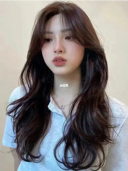 适合圆脸型烫发