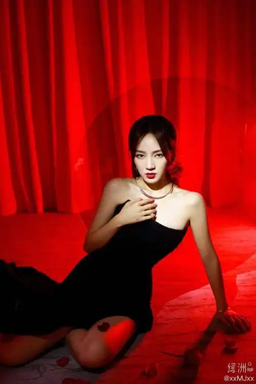 sadi萨迪轻时尚孟佳更多美好在路上发生