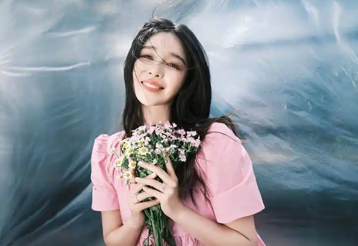 明星点评:迪丽热巴,肖战,鞠婧祎,李沁,阚清子,周也