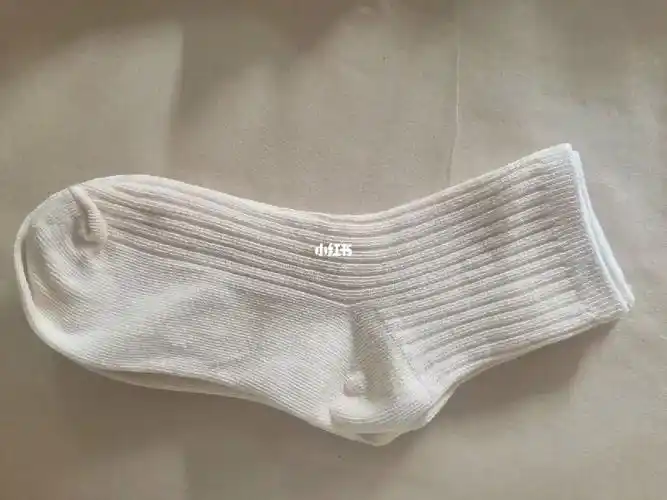 再也不用到处找另一只袜子了!