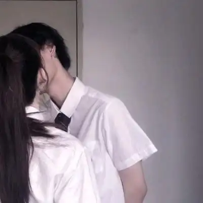 撒狗粮情侣头像亲亲,高清超甜的qq情侣撒狗粮照片头像