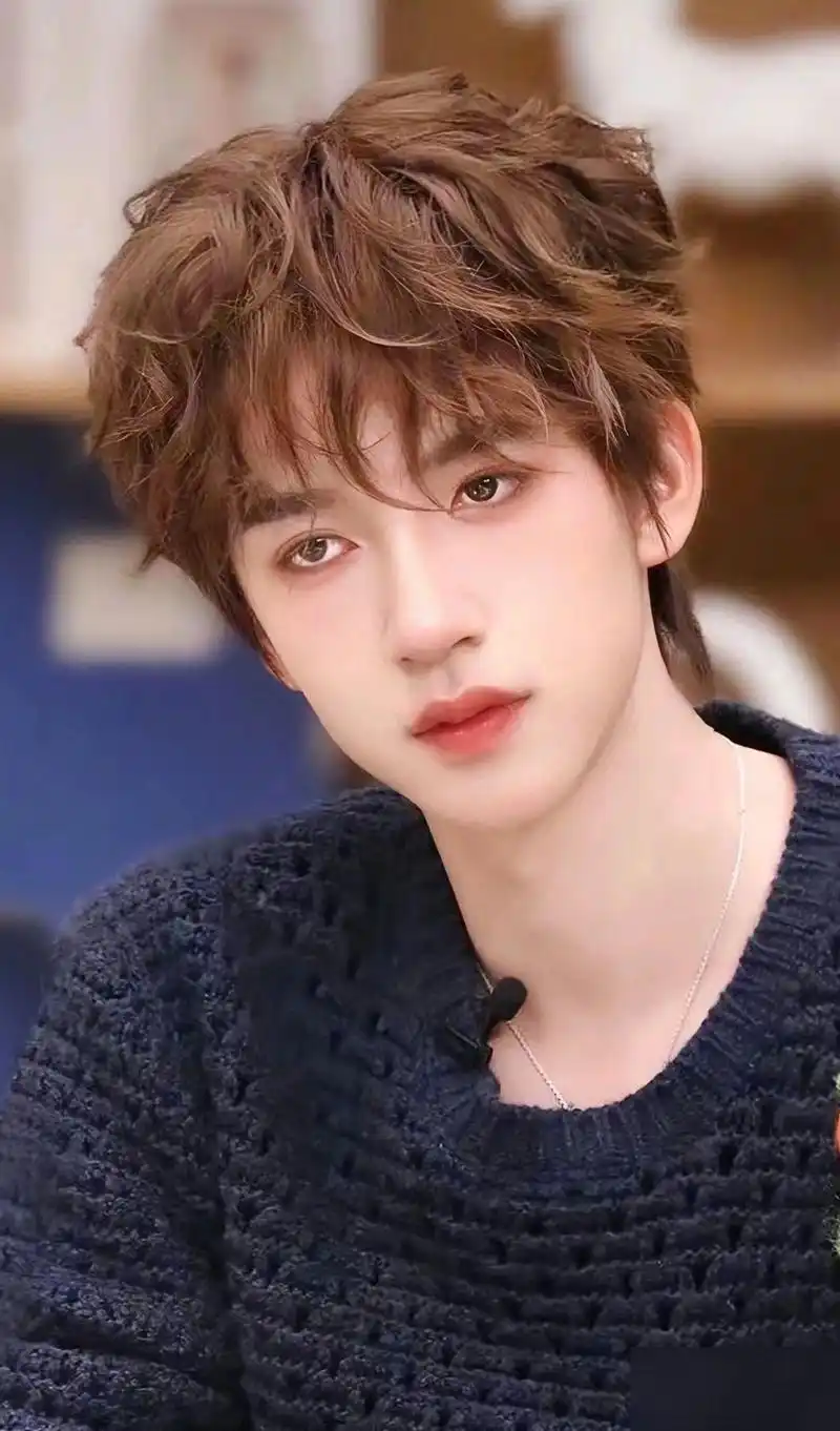 帅哥系列壁纸-第111期-贺峻霖