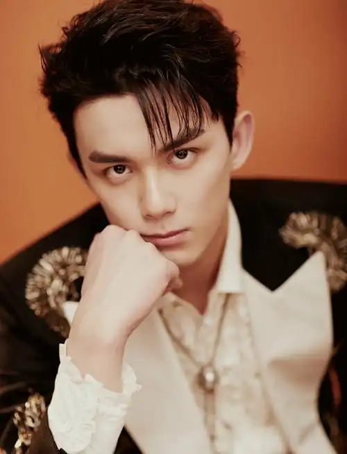 吴磊微博之夜帅气图片