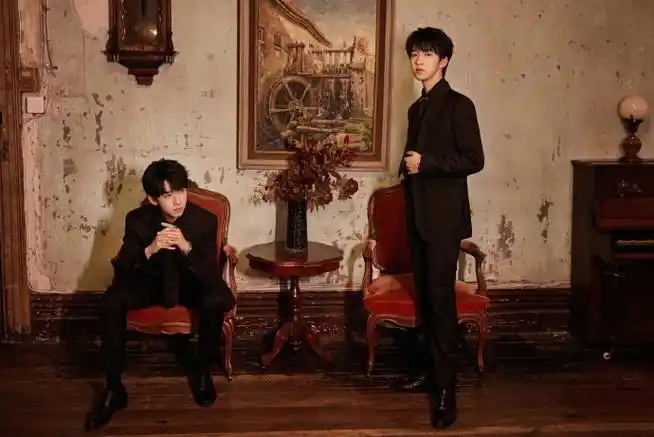 时代少年团超话雅致西装 彰显有致沉稳青春逐梦 漫卷恣意缤纷记录收获