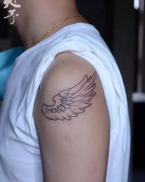 小翅膀纹身套图_小翅膀纹身图案大全图片 - 纹身秀
