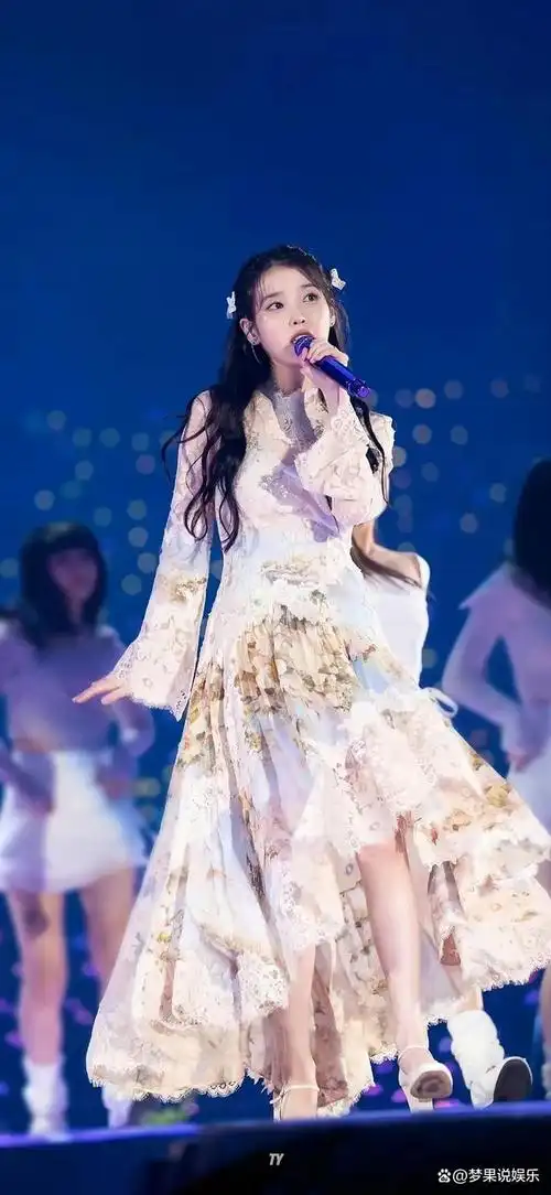 iu李知恩,清新甜美,魅力四溢.