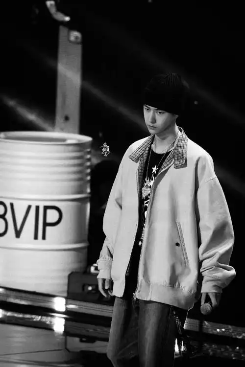 王一博官宣街舞6总决赛