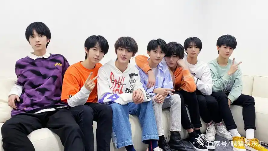 tnt时代少年团应援色和粉丝名是什么?时代少年团共有多少人?