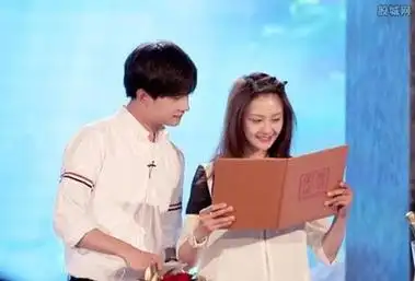 出名,所以说本身名气还是不错,在剧中杨洋和郑爽非常甜蜜,在一开始的