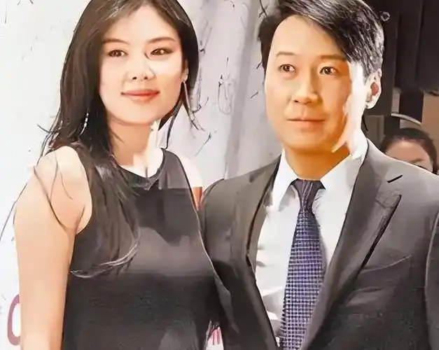 黎明:被乐基儿伤了之后,小19岁的妻子将他完全降服,51岁当爸