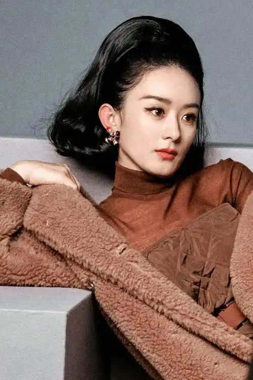 赵丽颖时装男士九月封面:魅力风采!