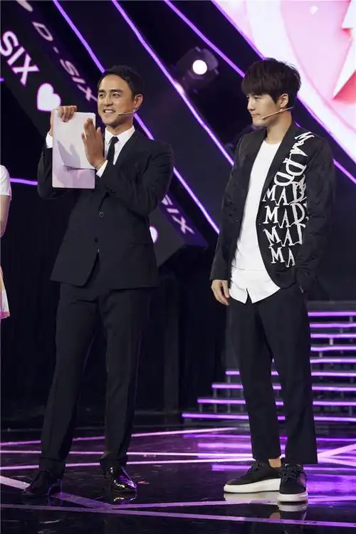 明道《最强女团》遇突发意外 霸道暖男气质尽显