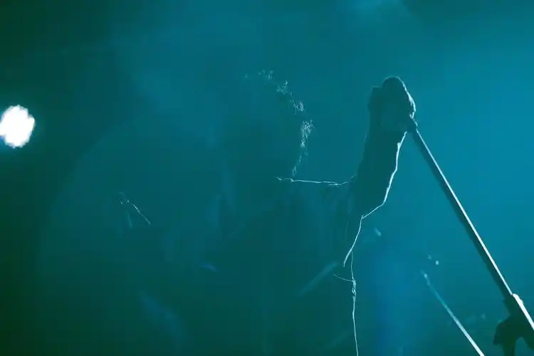 吴青峰过去不装成熟现在也不会装年轻