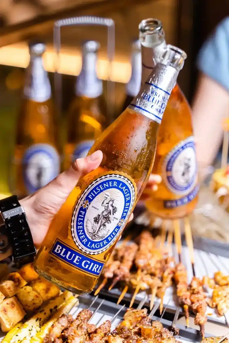 连续16年 香港销量第一 层层麦香 沁爽甘甜 #蓝妹啤酒 - 抖音