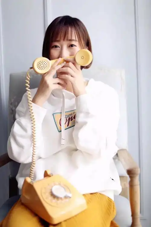 少女的衣橱蜜蜂少女队余穬大概是脱口秀界最会说段子的女子偶像