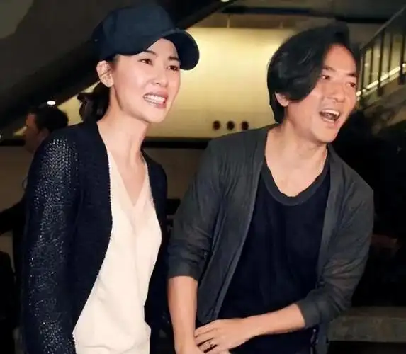 蒙嘉慧三级片成名逆袭嫁郑伊健