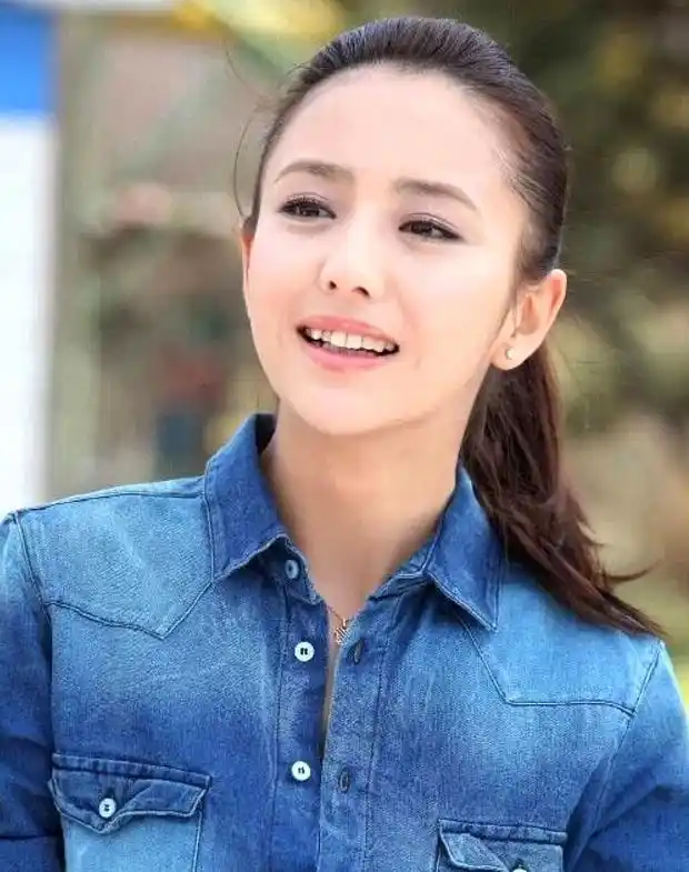 盘点那些有小虎牙的明星,王俊凯萌爆了,最后一个有亮点!