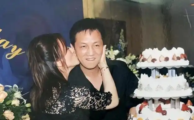 上海首富的神秘往事|阿毛|周正毅|杨恭如|毛玉萍|上海市_网易订阅