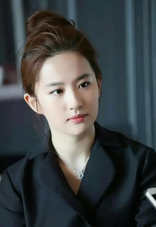 女明星颜值取胜的关键在鼻子?刘亦菲,董洁太优越,堪称神来之笔