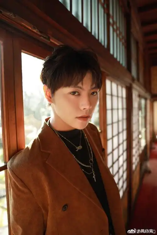 肖宇梁超话#肖宇梁##向全世界安利肖宇梁#疯狂沉迷你甜美的笑意深情刻