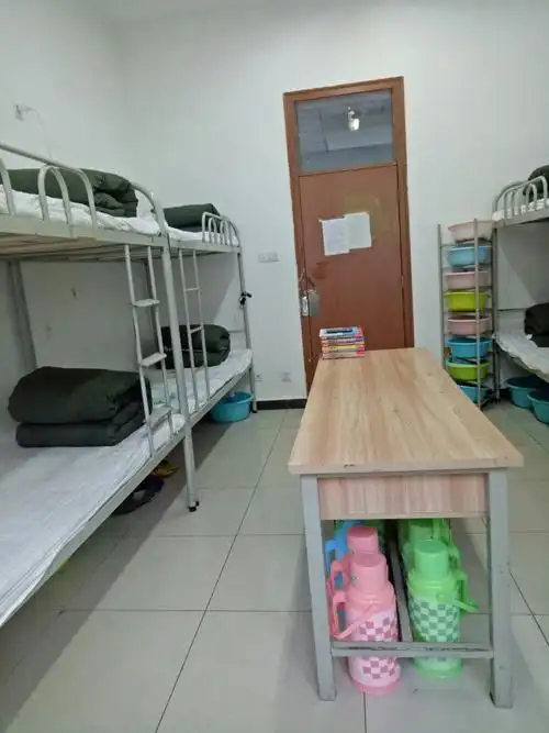 相亲相爱的一家人机电系4a101宿舍