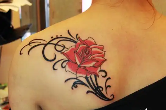 不同颜色代表不同的爱意,美女玫瑰花纹身图案欣赏