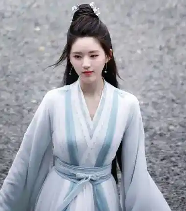 赵露思,从网红到备受瞩目的女演员,她凭什么?_演技_古装_观众