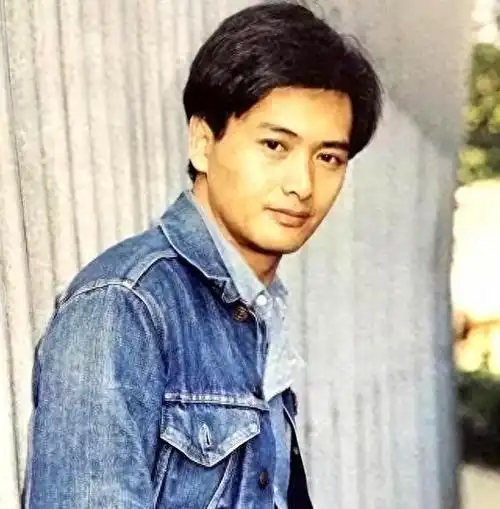 周润发:为何一生不要孩子,死后却捐出所有财产?