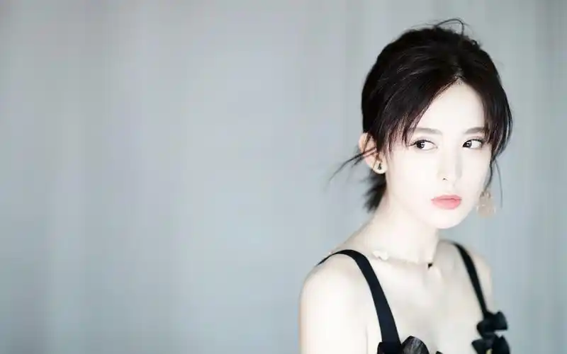 古力娜扎性感图片桌面电脑壁纸