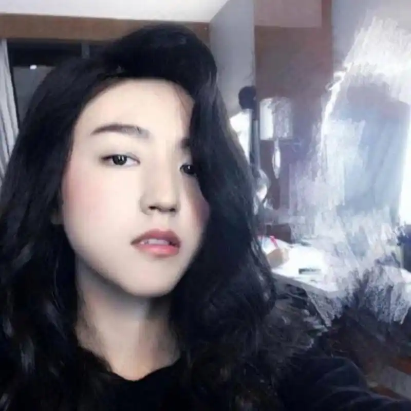 王俊凯的女装妆容惊艳全场,凯莉大小姐c位出道,女粉自愧不如