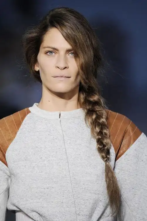 维多利亚风格松散麻花辫2010流行指标