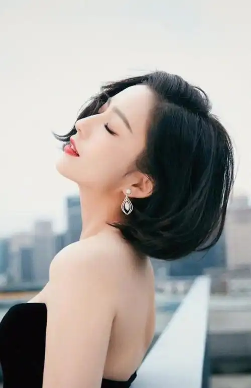 "侧颜比正脸惊艳"的10位女明星,你最倾向谁呢?