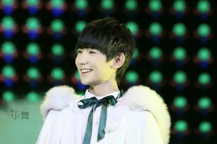 cr 1108森林小夜曲 王源wy1108 这笑容多么灿烂啊